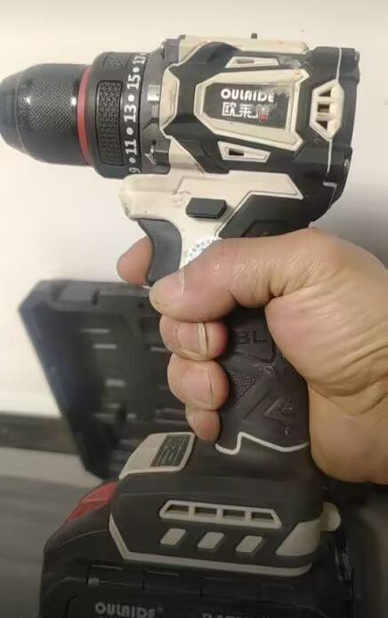 FlagTools Brushless Drill - 21V Cordless with Dual Speed, Fast Charging, 2 Batteries photo review
