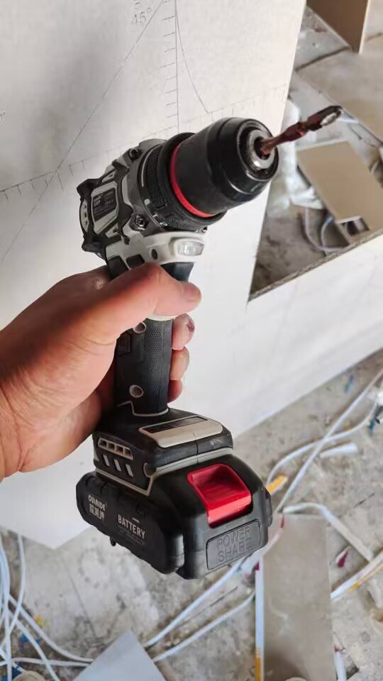 FlagTools Brushless Drill - 21V Cordless with Dual Speed, Fast Charging, 2 Batteries photo review